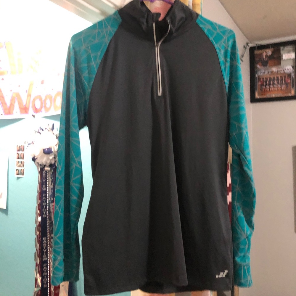 3/4 zip up